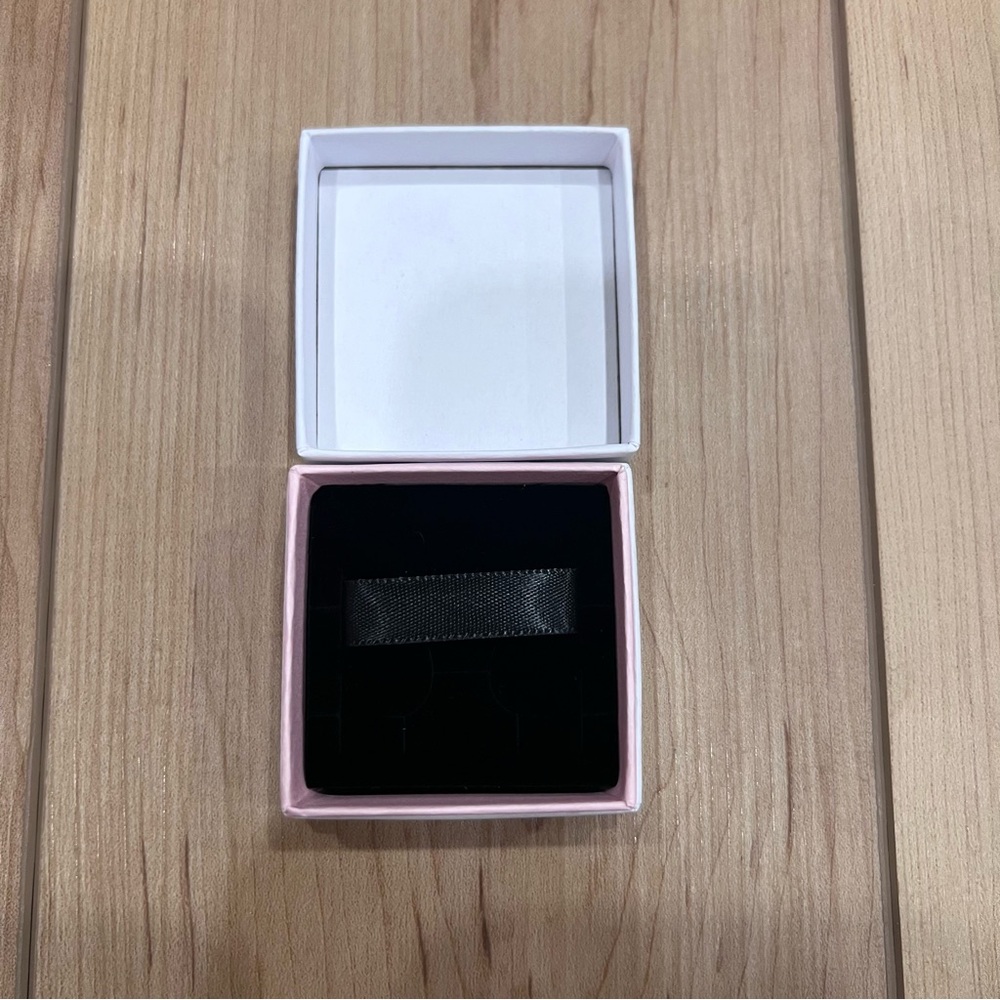 Pandora Packaging - Picture 4 of 5